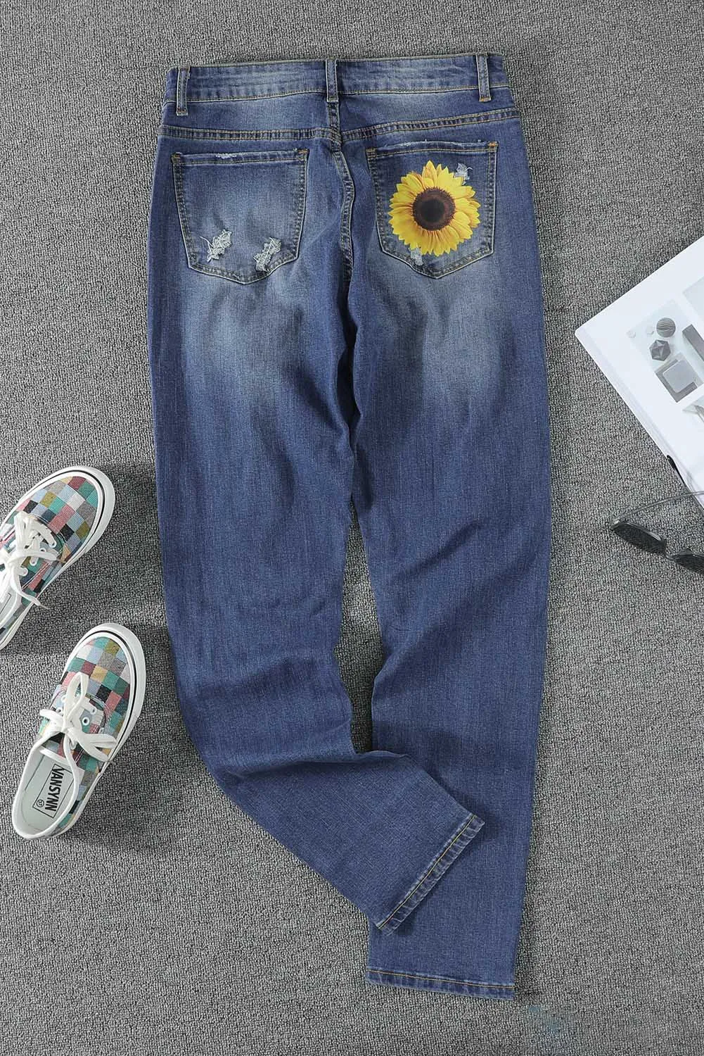 Distressed High Waist Jeans