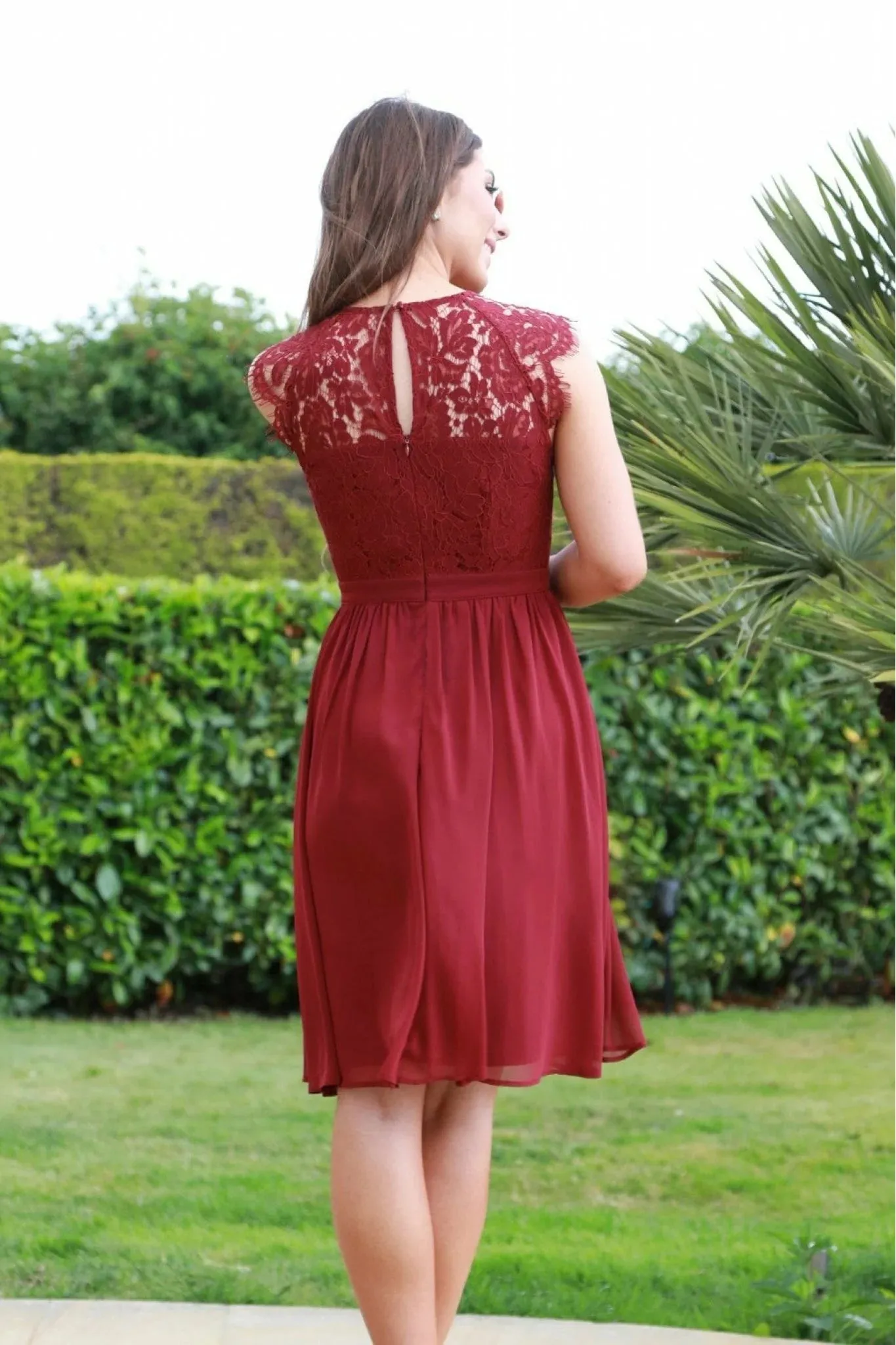 Double Second Red Scallop Edge Sleeveless Lace Dress