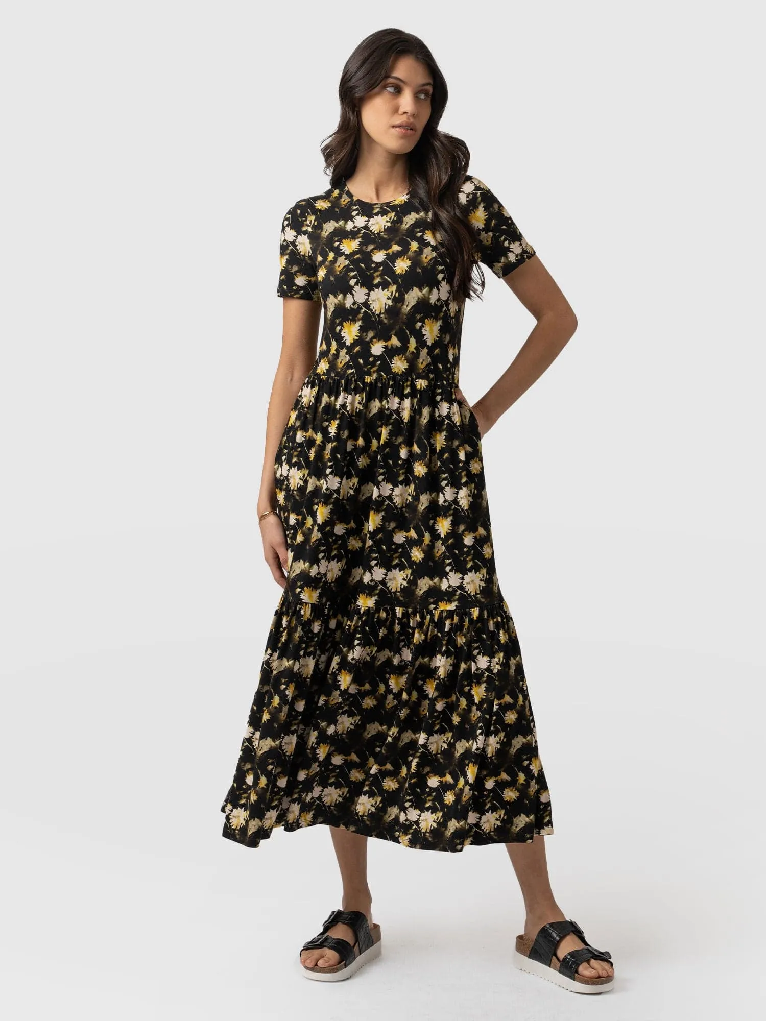 Greenwich Dress Short Sleeve - Black Daisy Floral