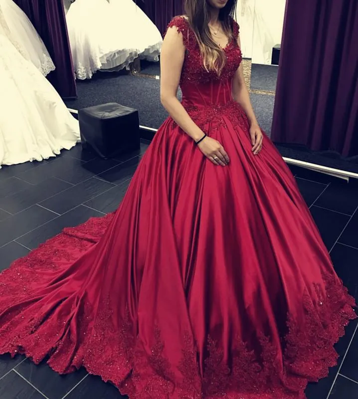 Lace Appliques V-neck  Chapel Train Satin Ball Gowns Quinceanera Dress