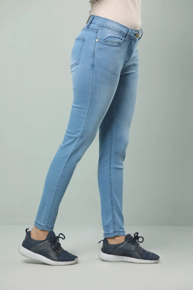 LIGHT BLUE DENIM JEANS