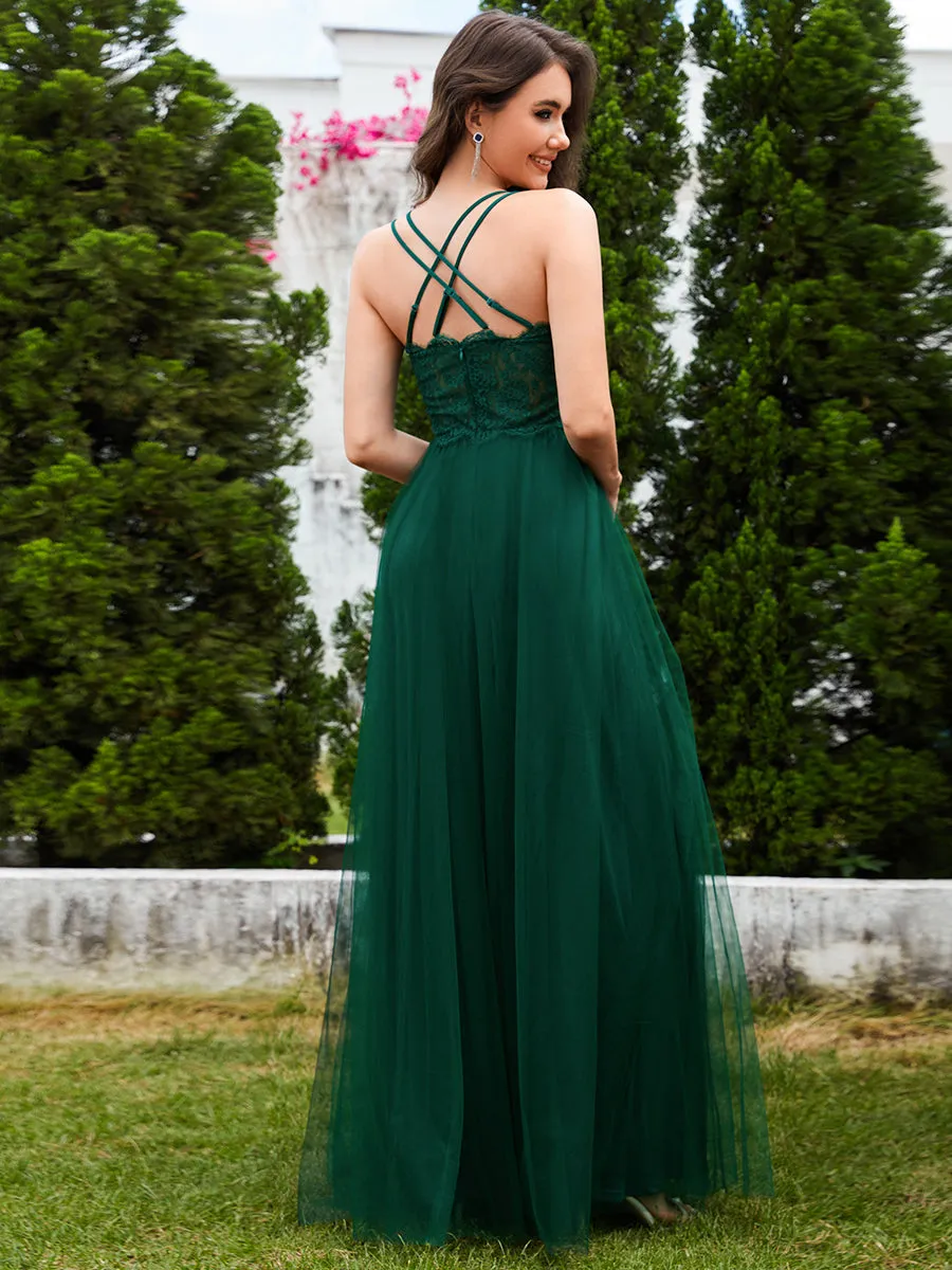 Romantic Spaghetti Straps Tulle Bridesmaid Dresses with Lace Backless Crossover Halter Design